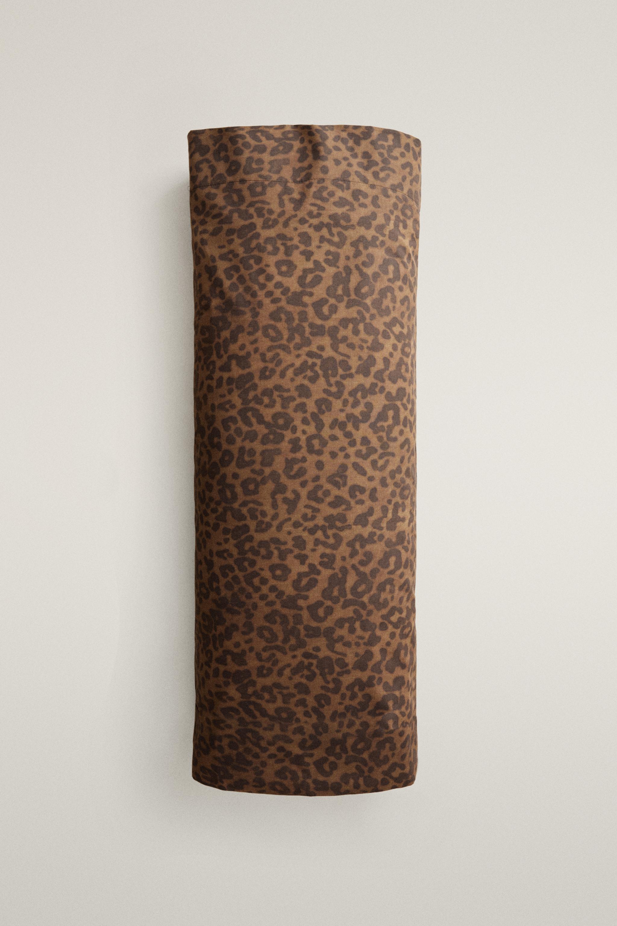 TAIE D’OREILLER LÉOPARD PERCALE (200 FILS)